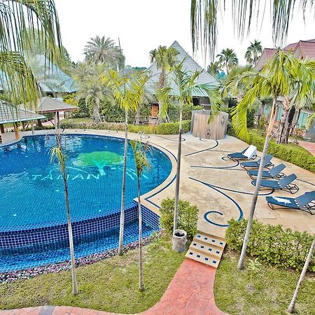 Taman Resort Phitsanulok Exteriör bild