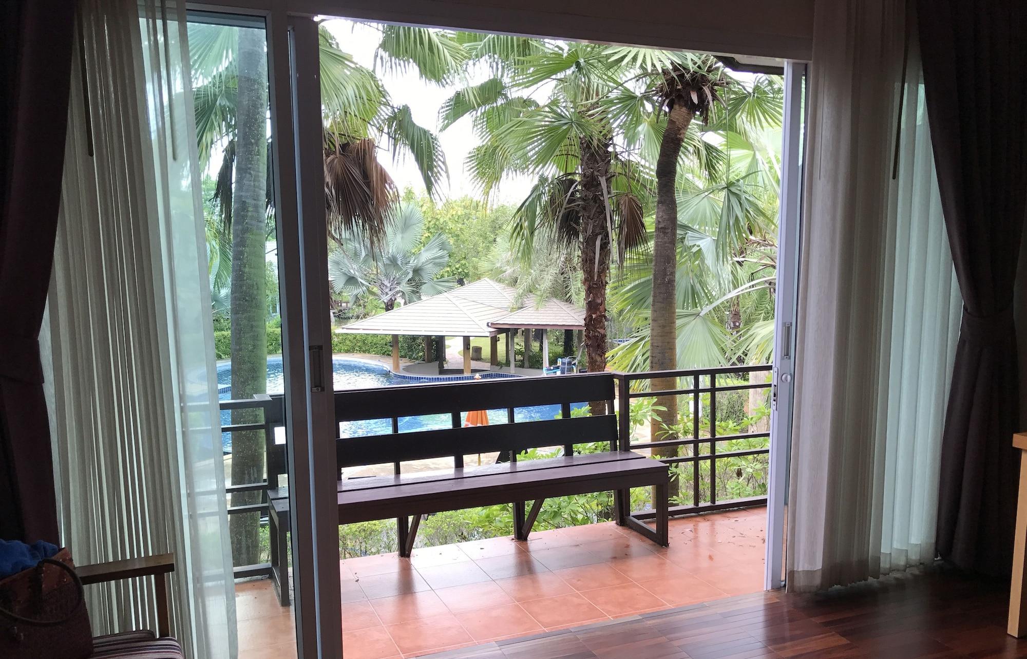 Taman Resort Phitsanulok Exteriör bild