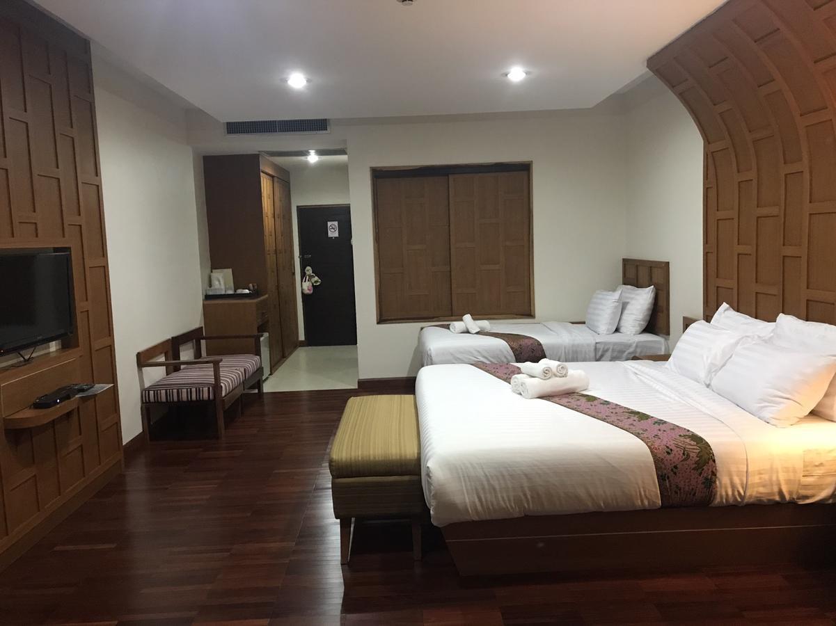 Taman Resort Phitsanulok Exteriör bild