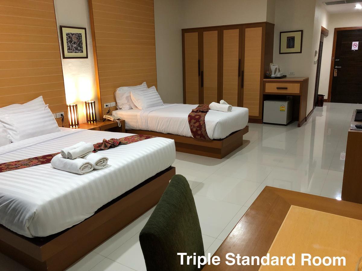Taman Resort Phitsanulok Exteriör bild
